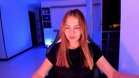 Jennyindependent model . online show from 12-20-24, 12:52