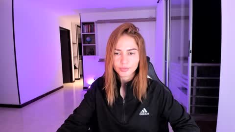 Jennyindependent model . online show from 03-06-25, 12:43