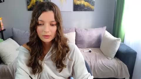 rainevi online show from 03-18-26, 10:07