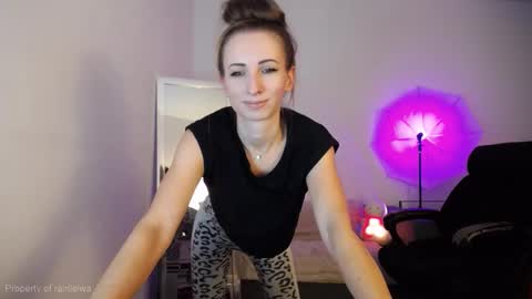 Snapshot of rainleiwa chatting on 11-05-25, 04:18 Call me Lei online show from 11-05-25, 04:18