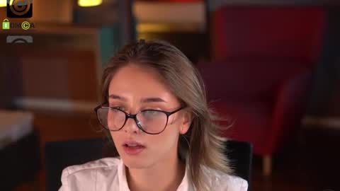 Raisa online show from 10-20-25, 10:16