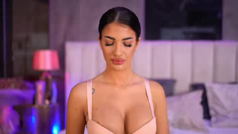 Snapshot of raisakali chatting on 09-29-25, 05:07 Raisa online show from 09-29-25, 05:07