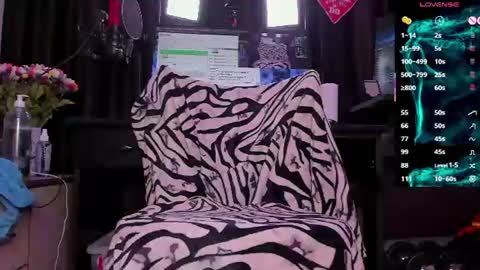 Laura online show from 07-09-26, 11:47