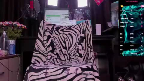 Laura online show from 07-20-26, 02:59