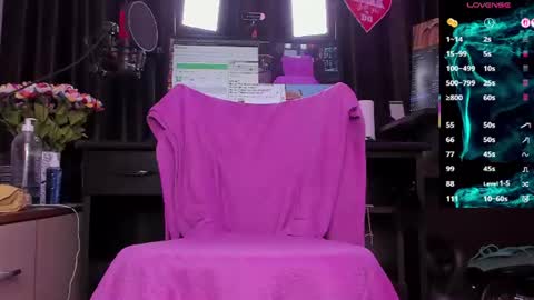 Laura online show from 07-27-26, 02:18