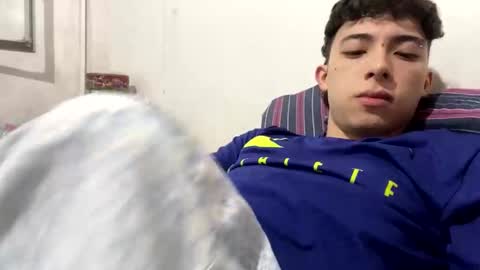 Snapshot of ramiroo2312 chatting on 11-17-25, 09:20 ramiroo2312 online show from 11-17-25, 09:20