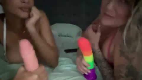 Mamakel online show from 11-14-25, 01:59