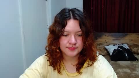 Snapshot of ramona15 chatting on 09-19-25, 10:21 Ramona online show from 09-19-25, 10:21