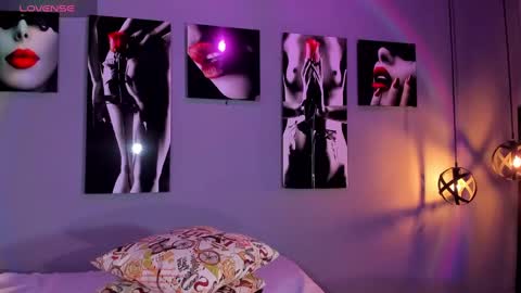 Snapshot of ramonasmith chatting on 12-06-24, 01:55 Ramona  online show from 12-06-24, 01:55