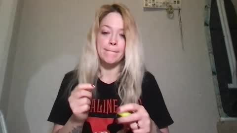 Snapshot of randiigirl69 chatting on 03-03-25, 10:06 Randii online show from 03-03-25, 10:06