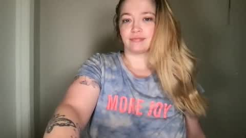 Snapshot of randiigirl69 chatting on 10-12-25, 09:41 Randii online show from 10-12-25, 09:41