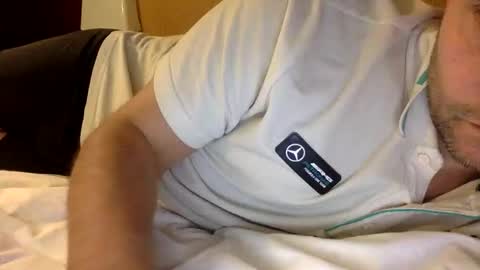 Snapshot of randobad12 chatting on 12-15-25, 12:42 randobad12 online show from 12-15-25, 12:42