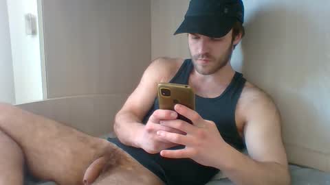 Snapshot of randomguy_42 chatting on 04-22-26, 09:44 randomguy_42 online show from 04-22-26, 09:44