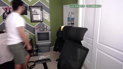 Snapshot of randomink3 chatting on 10-05-25, 10:18 randomink3 online show from 10-05-25, 10:18