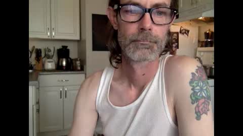 Snapshot of randyweather chatting on 01-18-25, 09:45 randyweather online show from 01-18-25, 09:45