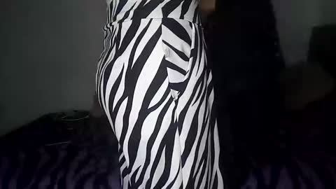 Snapshot of rangel_sex chatting on 09-13-25, 11:59 Rangel and Lola online show from 09-13-25, 11:59