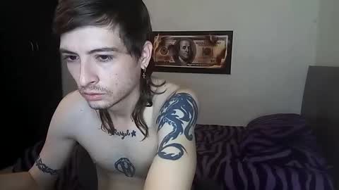 Snapshot of rangel_sex chatting on 10-25-25, 03:40 Rangel and Lola online show from 10-25-25, 03:40