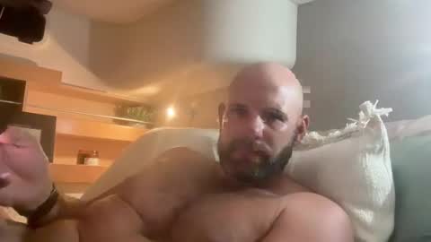 Snapshot of ransguy chatting on 09-22-25, 11:01 ransguy online show from 09-22-25, 11:01