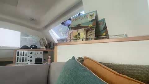 Snapshot of ransguy chatting on 11-30-25, 04:05 ransguy online show from 11-30-25, 04:05