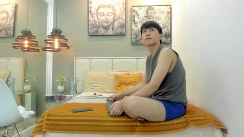 Raphael Nyon online show from 03-07-26, 04:42