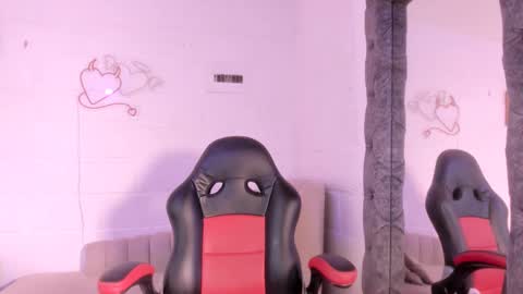 Raquel online show from 09-27-25, 09:09