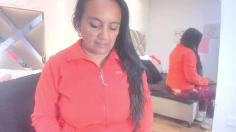 Raquel Moore  online show from 03-24-26, 12:21