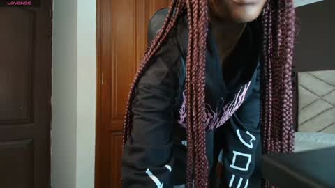 Raquel online show from 01-30-25, 11:33