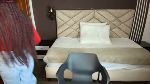 Raquel online show from 02-11-25, 12:48