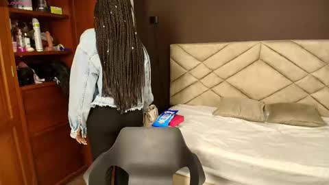 Raquel online show from 09-17-25, 11:56