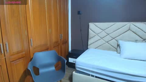 Raquel online show from 10-23-25, 11:53