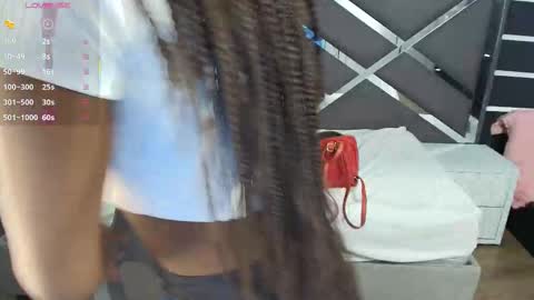 Raquel online show from 11-26-25, 07:37