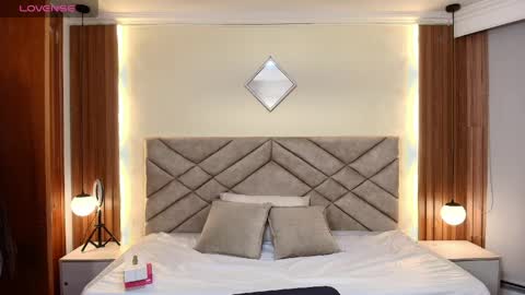 Raquel online show from 04-01-26, 12:06