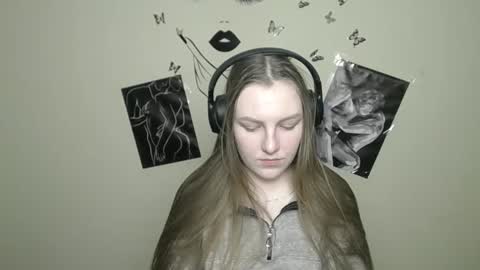 raspberry0101 online show from 01-18-25, 05:15