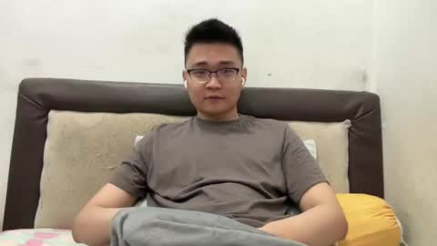 Snapshot of ratedepic17 chatting on 12-04-24, 02:15 randomnaut online show from 12-04-24, 02:15