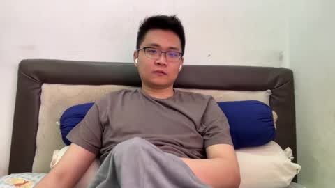 Snapshot of ratedepic17 chatting on 12-20-24, 02:52 randomnaut online show from 12-20-24, 02:52
