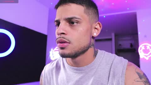 Snapshot of rausch77 chatting on 01-21-25, 05:27 rausch77 online show from 01-21-25, 05:27