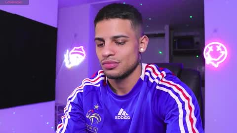 Snapshot of rausch77 chatting on 02-13-25, 08:06 rausch77 online show from 02-13-25, 08:06