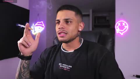 Snapshot of rausch77 chatting on 02-26-25, 08:37 rausch77 online show from 02-26-25, 08:37