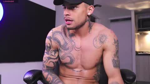 Snapshot of rausch77 chatting on 03-08-25, 12:41 rausch77 online show from 03-08-25, 12:41