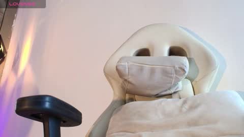 Snapshot of rave_paradise chatting on 10-09-25, 11:08 online show from 10-09-25, 11:08