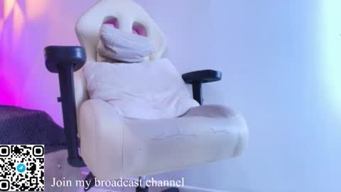 Snapshot of rave_paradise chatting on 10-16-25, 11:00 online show from 10-16-25, 11:00