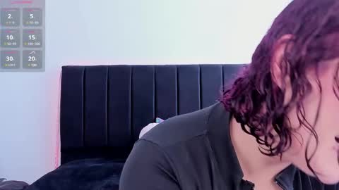 Snapshot of raven__white1 chatting on 01-30-25, 09:25 Raven online show from 01-30-25, 09:25