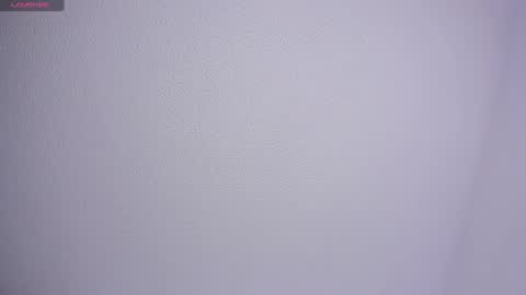 Snapshot of raven__white1 chatting on 02-18-25, 01:43 Raven online show from 02-18-25, 01:43