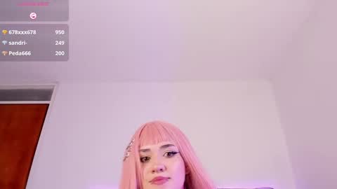 Snapshot of raven__white1 chatting on 02-27-25, 01:38 Raven online show from 02-27-25, 01:38