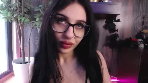 Raven Foxxy online show from 02-11-26, 07:02