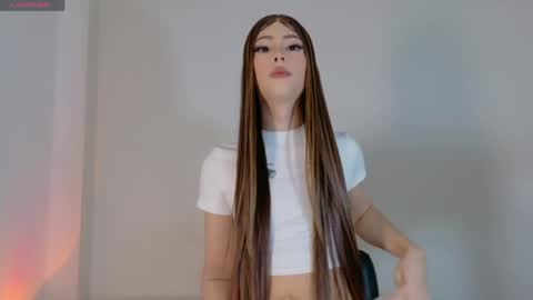 Snapshot of raven_li01 chatting on 05-29-26, 04:10 Isaindepent model online show from 05-29-26, 04:10