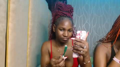 Snapshot of raven_luxe chatting on 05-01-26, 07:18 Raven online show from 05-01-26, 07:18