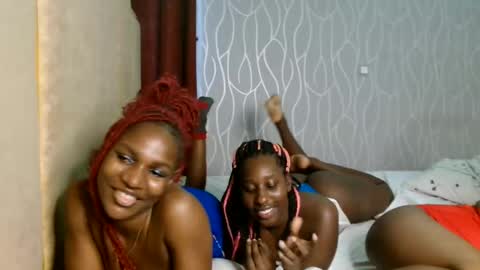 Snapshot of raven_luxe chatting on 05-05-26, 04:20 Raven online show from 05-05-26, 04:20