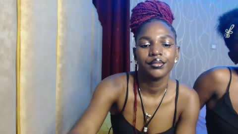 Snapshot of raven_luxe chatting on 05-14-26, 08:37 Raven online show from 05-14-26, 08:37