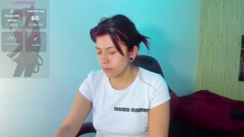 Snapshot of raven_rouge chatting on 05-30-26, 01:19 gata online show from 05-30-26, 01:19